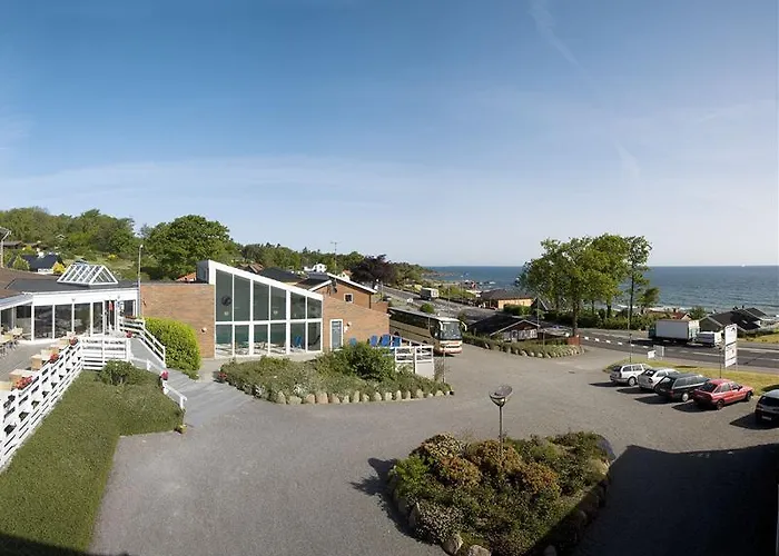 ホテル Friheden 3*